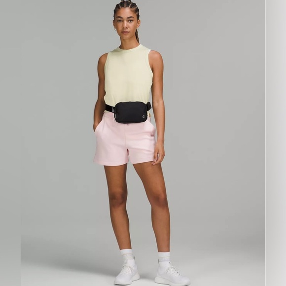 Lululemon Everywhere Belt Bag 1L Black/White Brand New - Picture 6 of 15